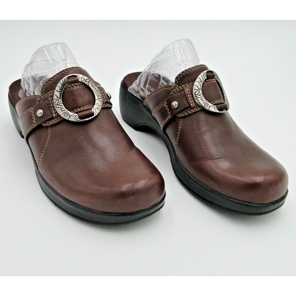 MINNETONKA Womens 7.5 Shoes Brown Leather Clogs Slip-On Mules Silver Accent 6132